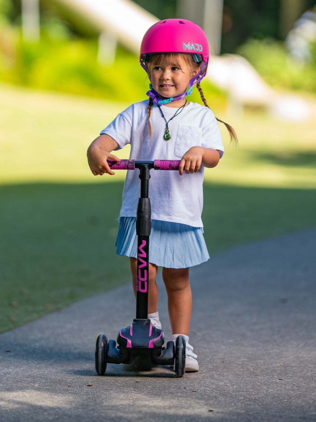 Madd Gear Zinger 3 Wheeled Scooter Red