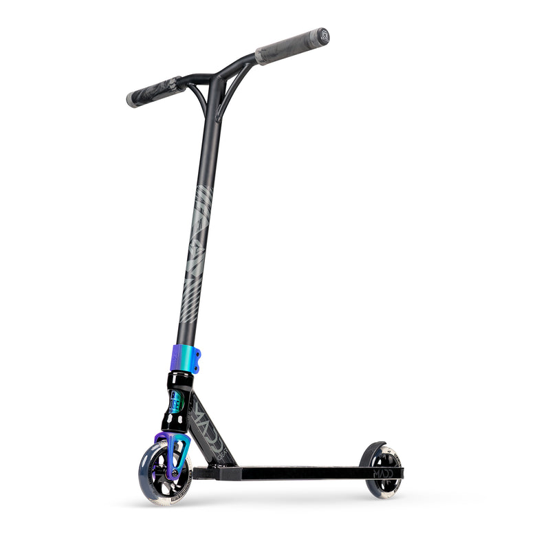 Load image into Gallery viewer, Madd Gear Kick Extreme 22 Freestyle Stunt Scooter - Black/Neo - Madd Gear
